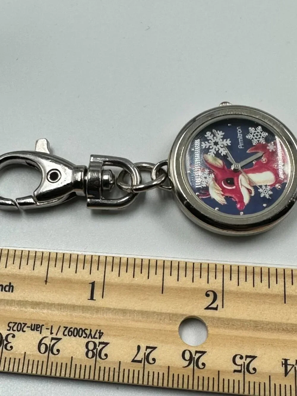 Rudolph the Red-Nosed Reindeer Keyring Watch Silver Tone Holiday New Battery